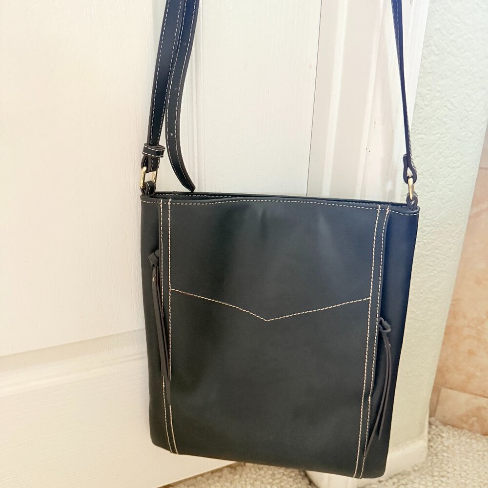 GILI Black Leather Long Rectangle Purse